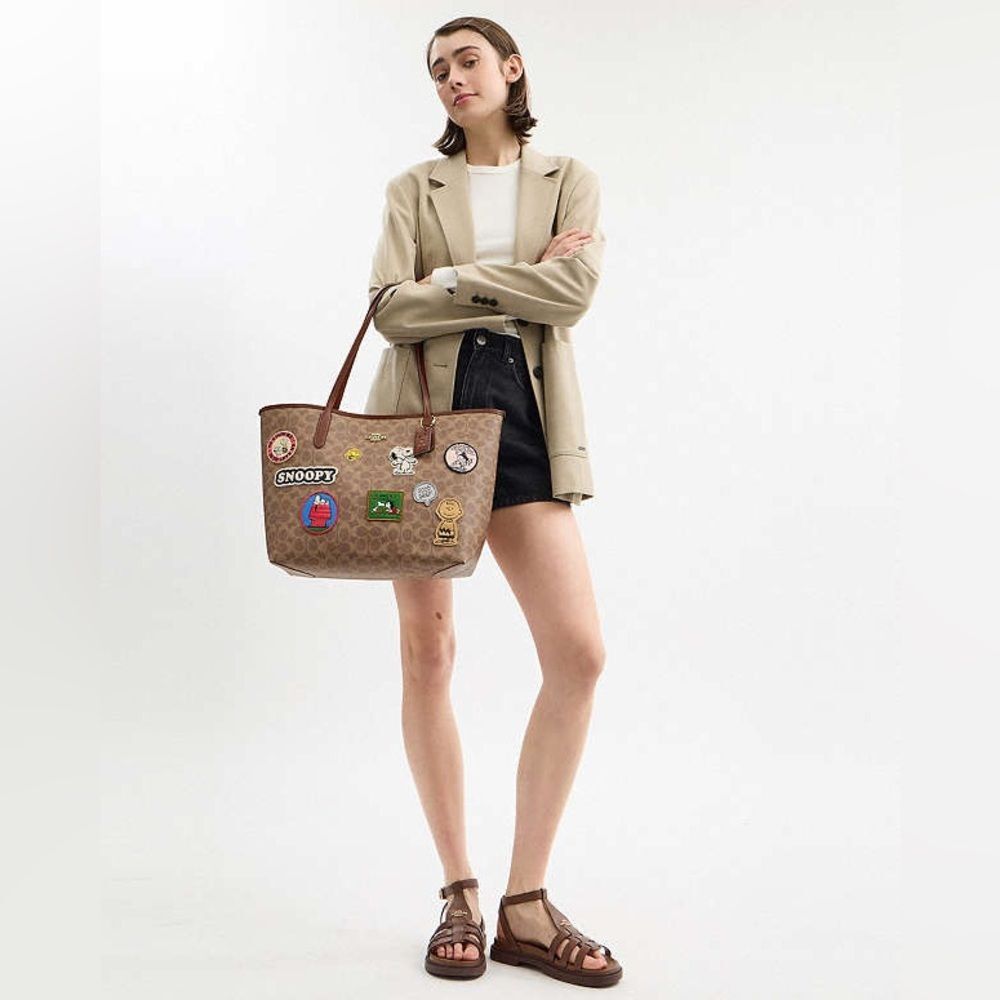 NWOT Coach X Peanuts City Tote In Signature Canvas With Patches CBJ91 Tan Snoopy - Picture 16 of 16